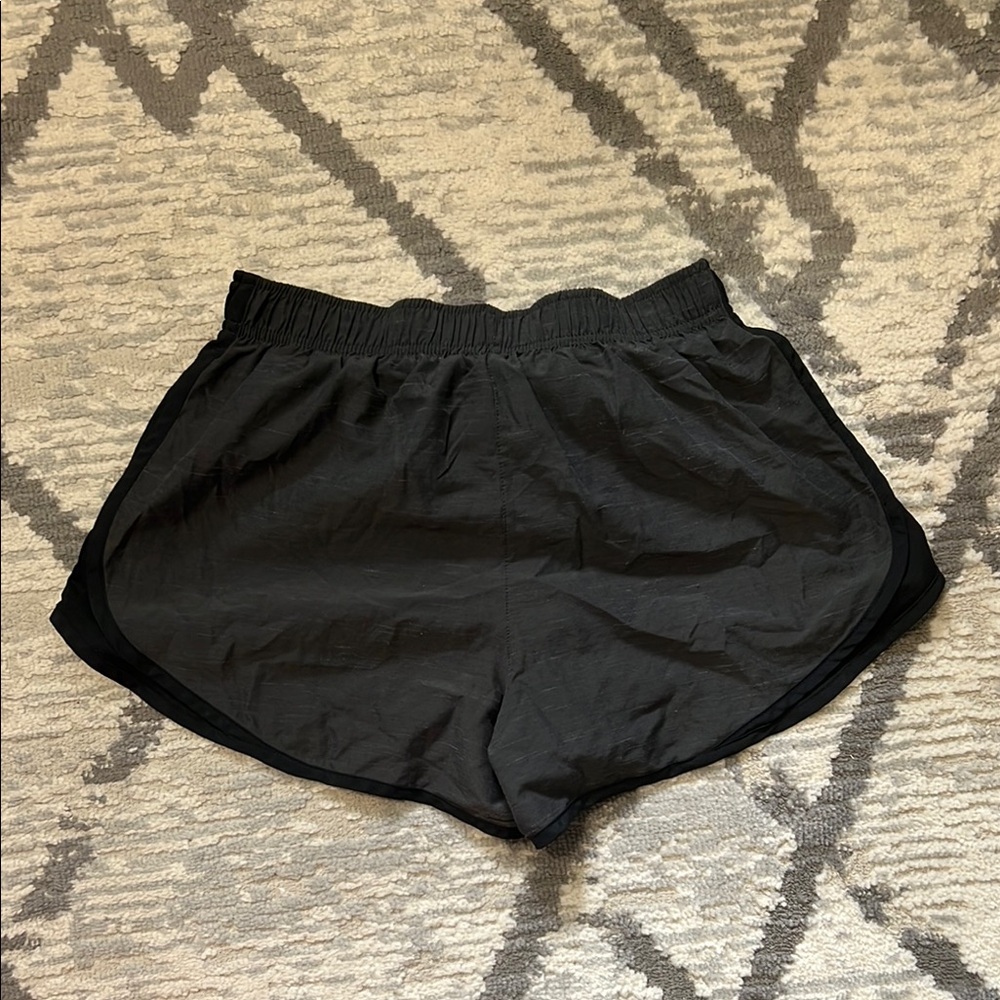 Nike Women's Black Running Shorts size M - Picture 2 of 4